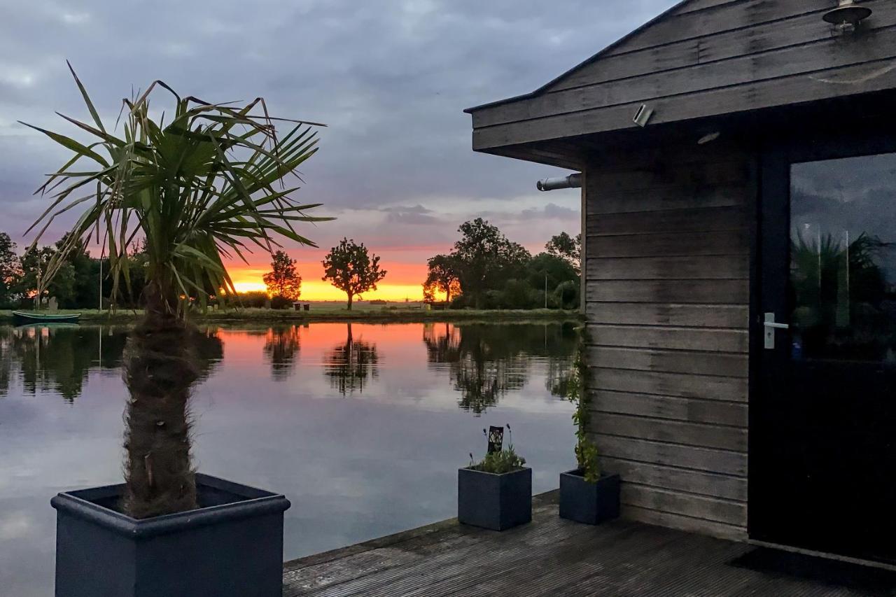 Aangenaam Op De Rijn, Woonboot, Inclusief Prive Sauna อัลเพน อาน เดน ไรจ์น ภายนอก รูปภาพ