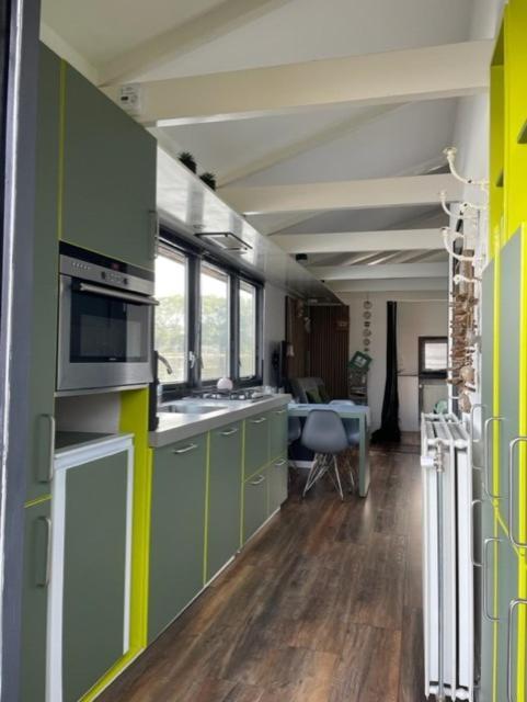 Aangenaam Op De Rijn, Woonboot, Inclusief Prive Sauna อัลเพน อาน เดน ไรจ์น ภายนอก รูปภาพ
