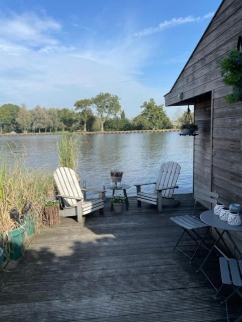 Aangenaam Op De Rijn, Woonboot, Inclusief Prive Sauna อัลเพน อาน เดน ไรจ์น ภายนอก รูปภาพ