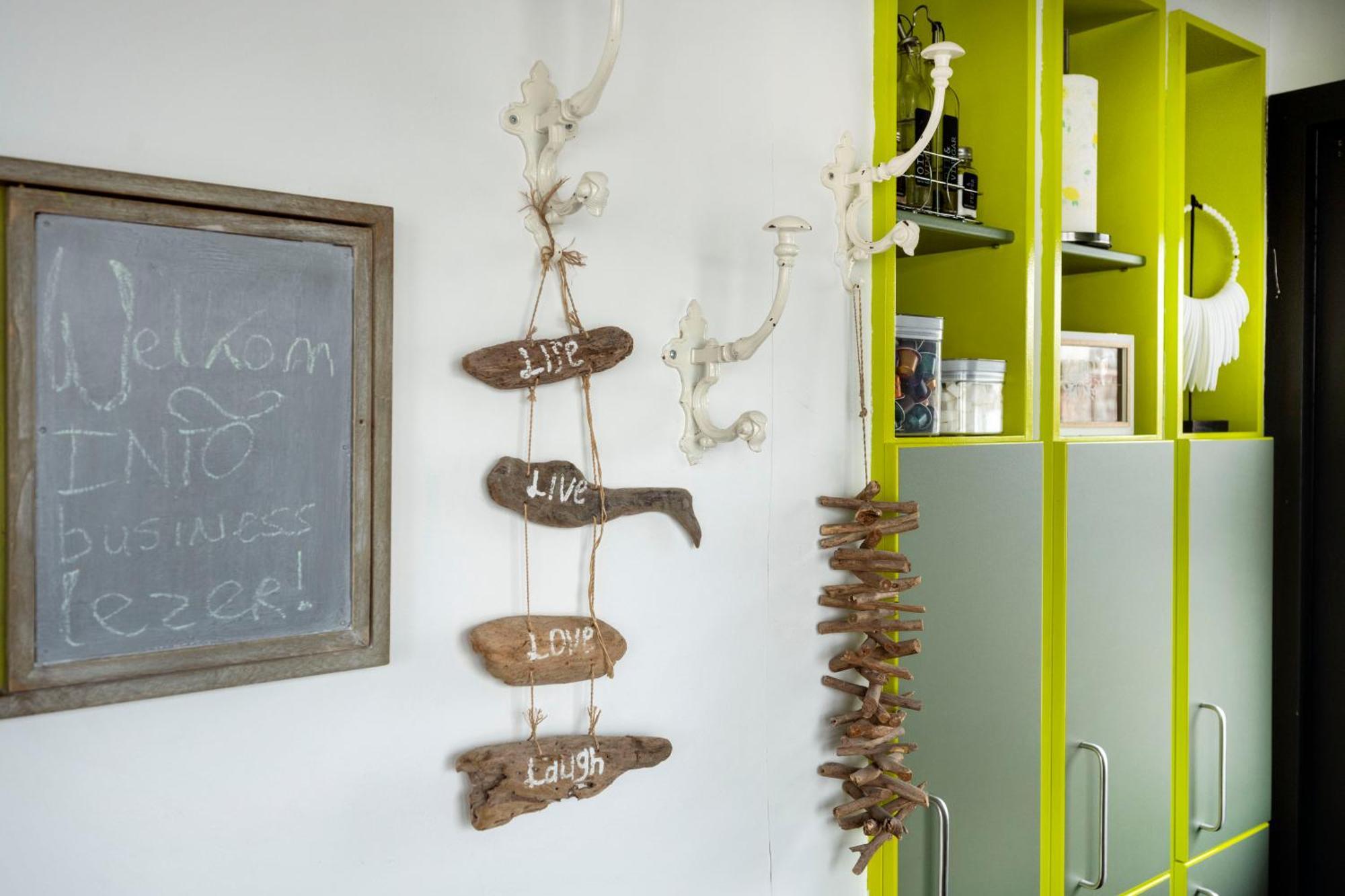 Aangenaam Op De Rijn, Woonboot, Inclusief Prive Sauna อัลเพน อาน เดน ไรจ์น ภายนอก รูปภาพ