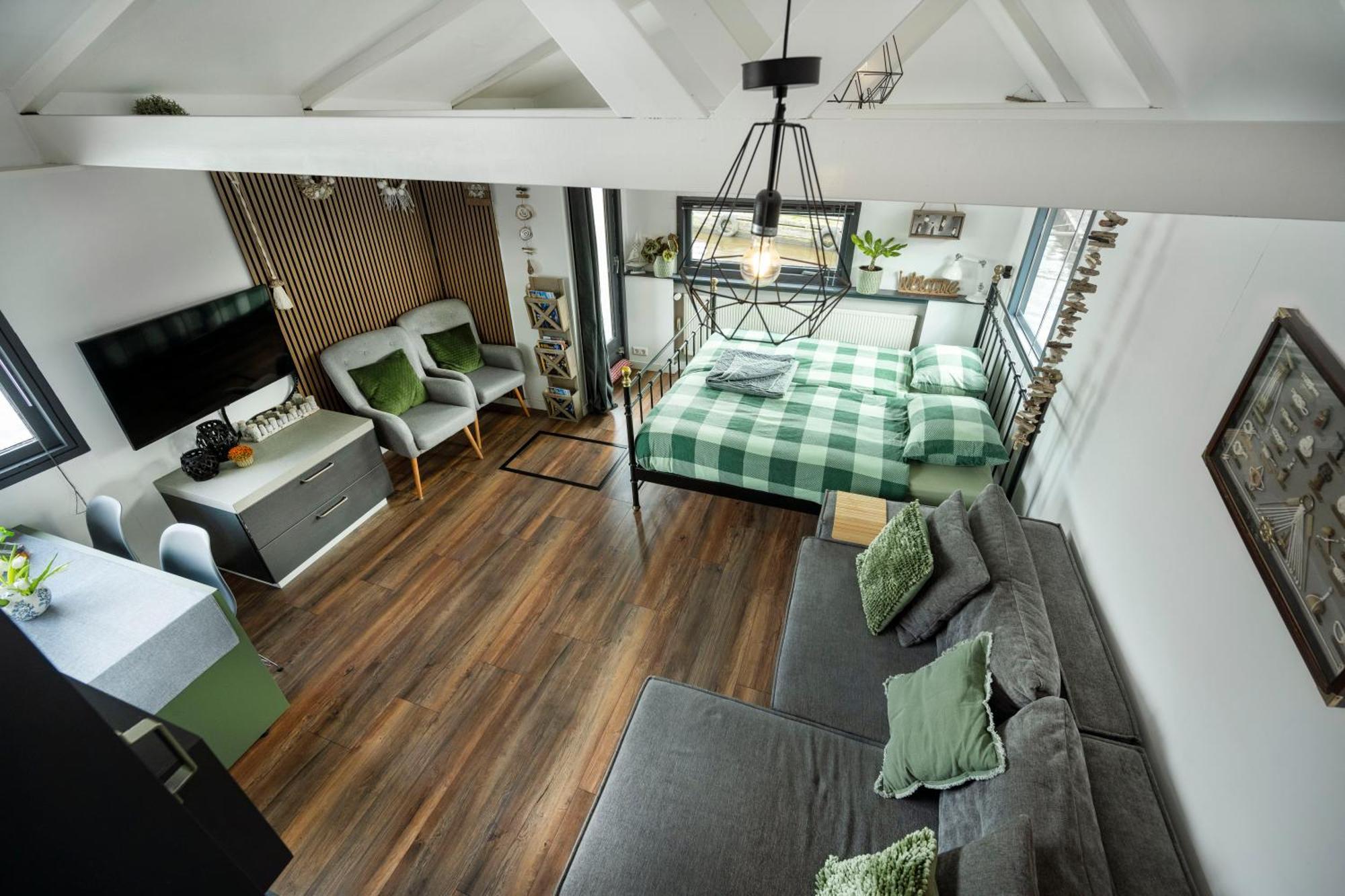 Aangenaam Op De Rijn, Woonboot, Inclusief Prive Sauna อัลเพน อาน เดน ไรจ์น ภายนอก รูปภาพ